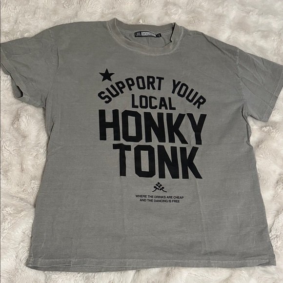 Girl Dangerous Tops - Gray Graphic Tee - Support Your Local Honky Tonk